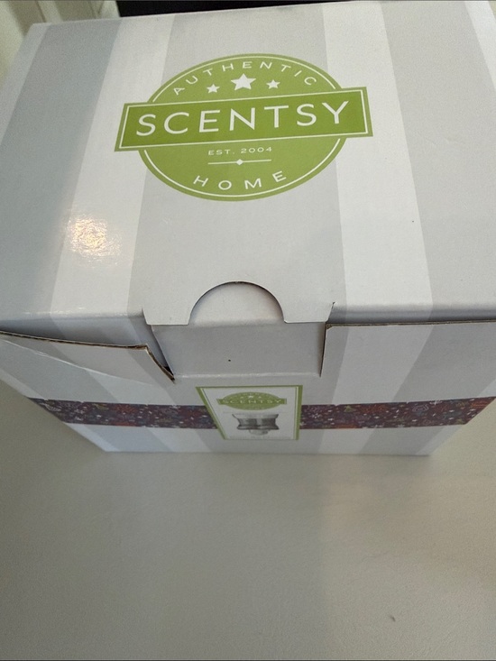 Scentsy Down the Chimney Wax Warmer Santa\'s Boots Christmas 2017 New Candle RARE
